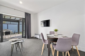 The Sombre Duck at Benbrae - Cardrona Holiday Apartment